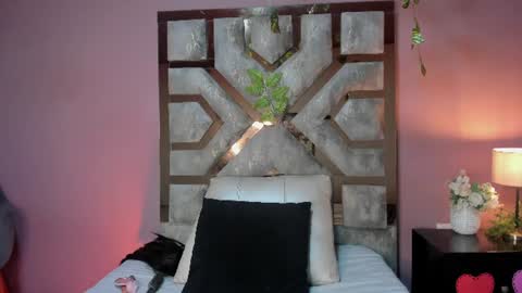electra_gosselin online show from July 17, 1:11 am