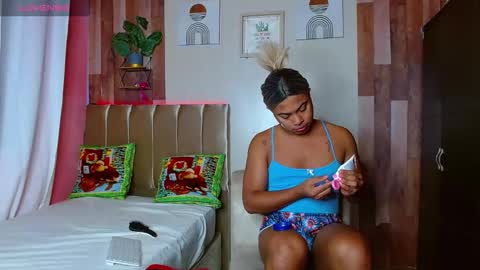 eletrabrowns online show from December 16, 7:57 am