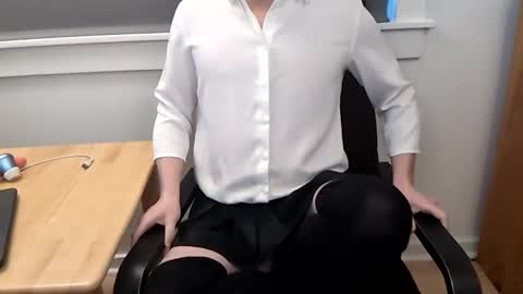 Snapshot of eli_hayes chatting on February 9, 8:56 pm Elias online show from February 9, 8:56 pm