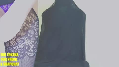 elizabethfox online show from March 16, 8:01 pm