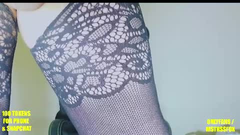 elizabethfox online show from June 12, 6:34 am