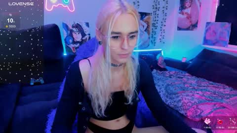 Ellie online show from October 20, 1:14 pm