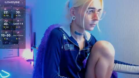 Ellie online show from July 8, 2:53 pm