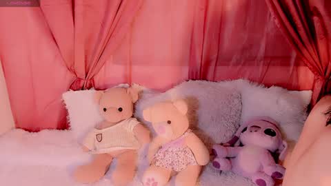 Snapshot of emely_rous chatting on December 20, 5:14 am Emely Rous online show from December 20, 5:14 am