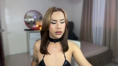 EMELY online show from February 12, 4:41 am