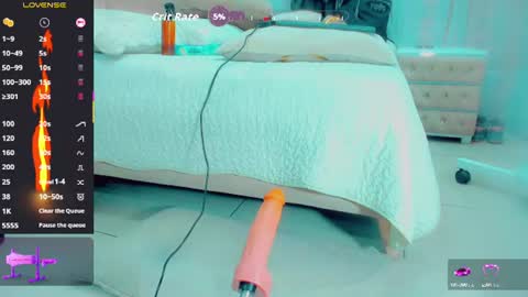 EmillySaenz online show from August 1, 4:30 pm