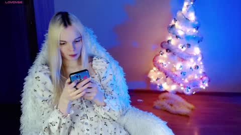 Lia online show from December 19, 4:24 pm