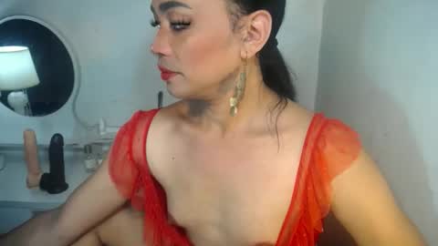 erika_madrigal online show from September 22, 8:47 pm