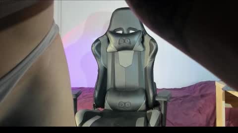 Estefa G online show from February 20, 4:50 am