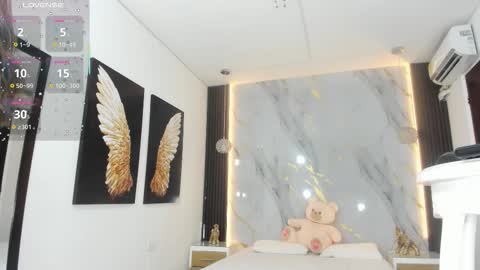 Snapshot of estephany_doll chatting on October 19, 2:09 pm Estephany online show from October 19, 2:09 pm