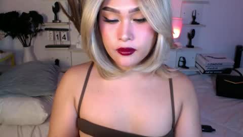 Queen Eva Mazikeen online show from November 15, 12:52 am