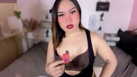 Queen Eva Mazikeen online show from February 13, 10:00 am