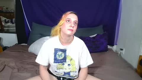 Snapshot of evelan123 chatting on October 14, 8:20 pm Chulal online show from October 14, 8:20 pm