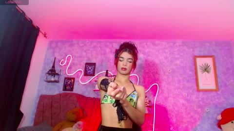 everlin__hot_ online show from March 2, 10:44 am