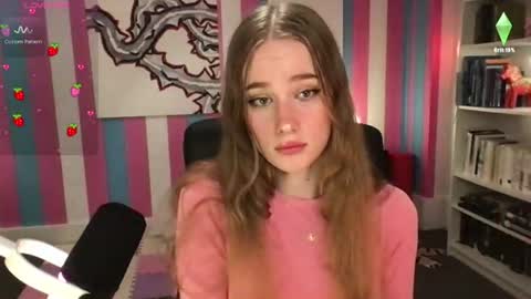 Evie3 online show from August 2, 11:15 pm
