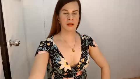 exoticbabes online show from July 20, 10:50 am