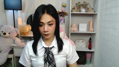 exotictssavie online show from March 1, 6:11 pm