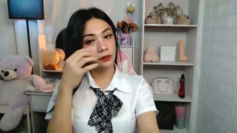 exotictssavie online show from March 2, 4:18 am