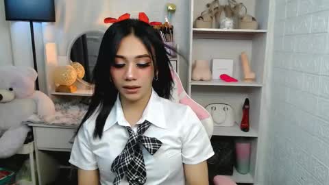 exotictssavie online show from March 3, 5:12 pm