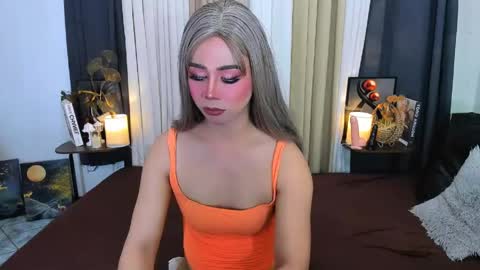 expensive_elise online show from May 14, 4:05 pm