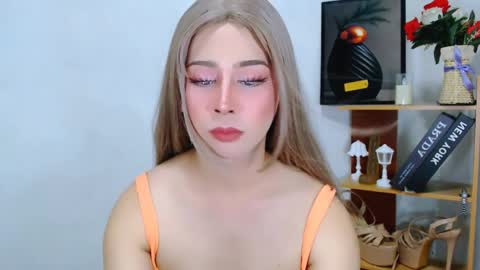 expensive_elise online show from May 20, 7:47 am