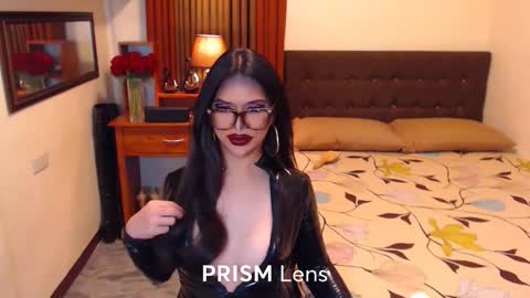 extremelydom online show from December 21, 6:30 am