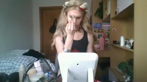 Ranya online show from February 26, 3:28 pm