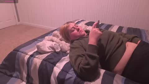 Faerie Dalelio online show from December 6, 4:41 am