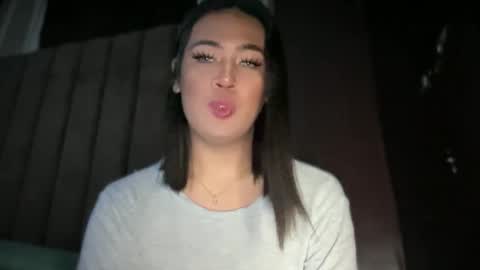 Snapshot of fallon_empress chatting on December 4, 12:19 pm callmecindy online show from December 4, 12:19 pm