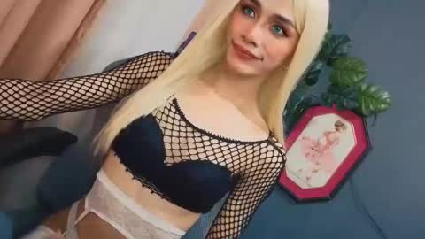 Snapshot of familystroke_twinny8 chatting on October 4, 3:24 pm Alexandra x Alexandro online show from October 4, 3:24 pm