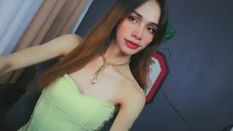 Snapshot of familystroke_twinny8 chatting on October 15, 1:44 pm Alexandra x Alexandro online show from October 15, 1:44 pm