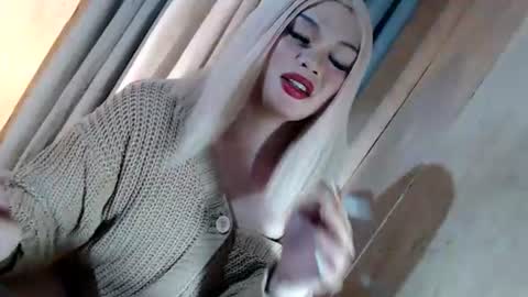 DANIELLA - DONT FORGET TO GIVE ME A THUMBSU UP online show from June 17, 10:33 pm