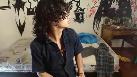 Snapshot of fenixmfx chatting on October 16, 9:03 pm Fenix online show from October 16, 9:03 pm