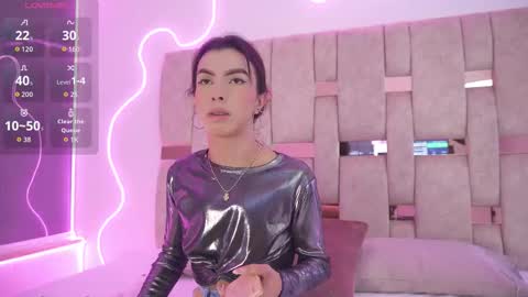 fernanda_thail_ online show from March 23, 7:30 pm