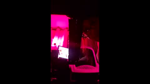 feynomenal_xo online show from March 8, 10:07 am