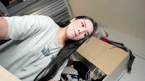 Snapshot of filipina_demure chatting on October 17, 9:02 am Sandy online show from October 17, 9:02 am