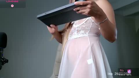 FIORELLA  online show from July 26, 3:04 am