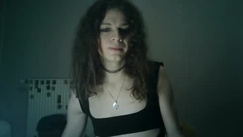 Snapshot of flowpinou chatting on September 17, 2:05 am Emmy online show from September 17, 2:05 am