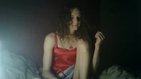 Snapshot of flowpinou chatting on October 30, 12:20 am Emmy online show from October 30, 12:20 am