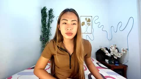 Snapshot of foxxxy_bunny18 chatting on September 23, 6:30 am Rianne online show from September 23, 6:30 am