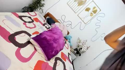 Snapshot of foxxxy_bunny18 chatting on October 15, 3:39 am Rianne online show from October 15, 3:39 am