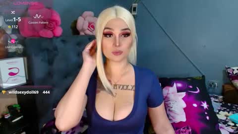 Snapshot of francine_lover chatting on March 7, 4:52 am Ms Francine online show from March 7, 4:52 am
