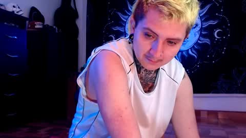 Snapshot of ftmblueyes chatting on January 11, 9:46 pm HEHIM online show from January 11, 9:46 pm