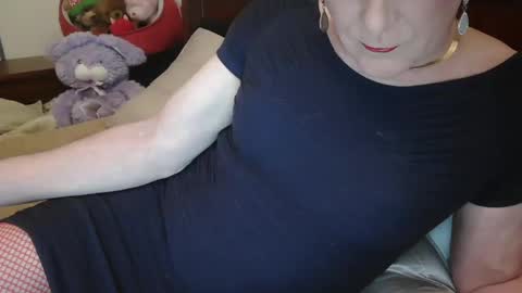 Jessie Love online show from December 15, 10:28 am