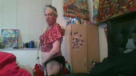 giovanni131971 online show from April 3, 6:22 am