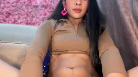 Snapshot of girlcock_dominantfucker chatting on September 16, 4:33 pm queen ronna online show from September 16, 4:33 pm