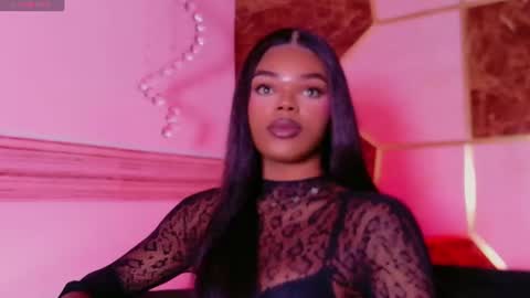 gisela_valencia online show from June 18, 2:11 pm
