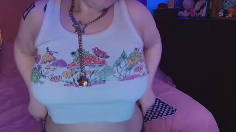 Glitch online show from February 5, 9:29 pm