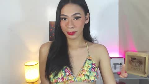 Kyla and Nian online show from October 26, 1:12 am