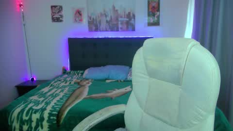 goth_minerva online show from February 2, 1:32 pm